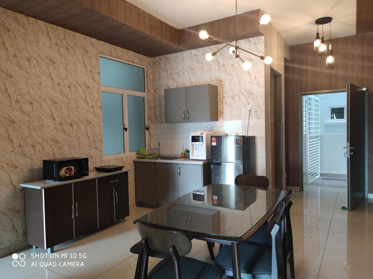 Bangi Gateway Service Apartment Kampong Sungai Ramal Dalam エクステリア 写真