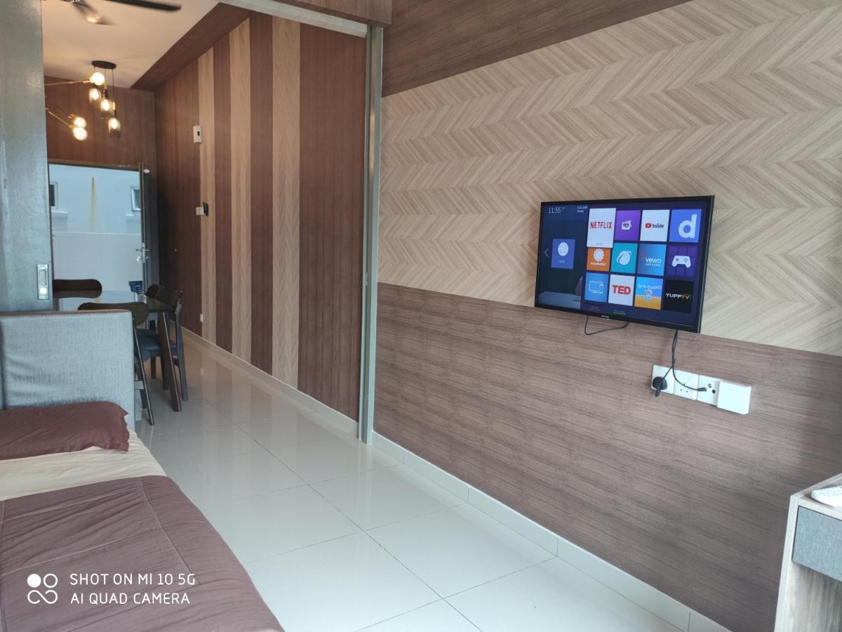 Bangi Gateway Service Apartment Kampong Sungai Ramal Dalam エクステリア 写真